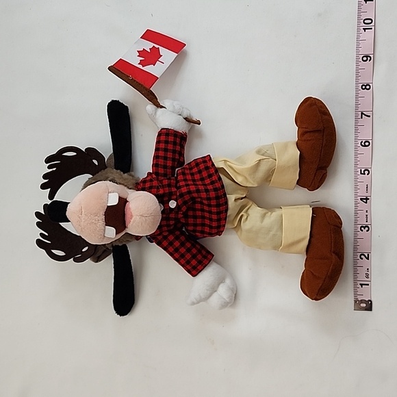 NWT Vintage Disney Theme Park Exclusive Canada Goofy Beanie Plush - Picture 13 of 16